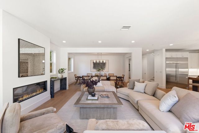 4328 Wilkinson Avenue, Studio City, CA 91604