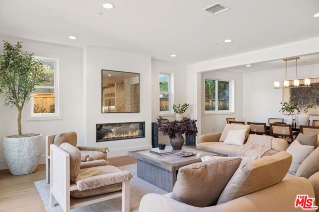 4328 Wilkinson Avenue, Studio City, CA 91604