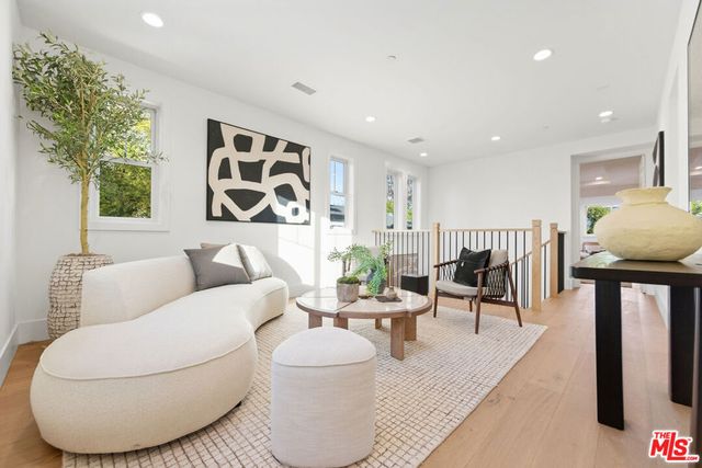 4328 Wilkinson Avenue, Studio City, CA 91604