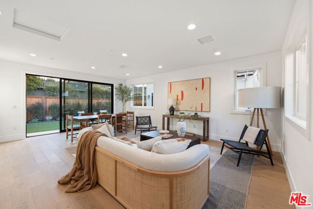 4328 Wilkinson Avenue, Studio City, CA 91604