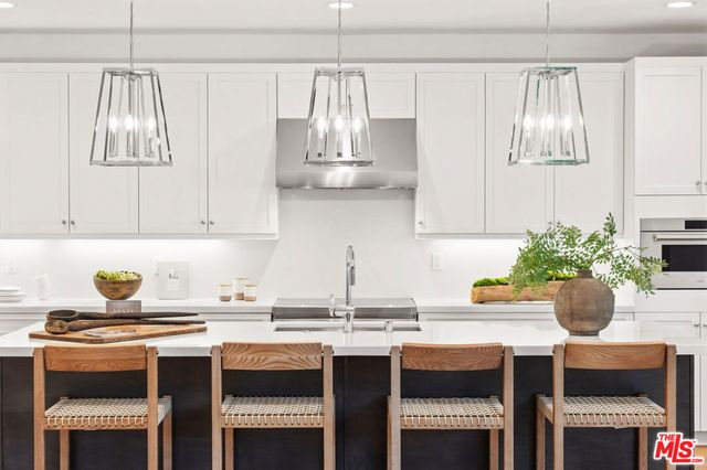 4328 Wilkinson Avenue, Studio City, CA 91604