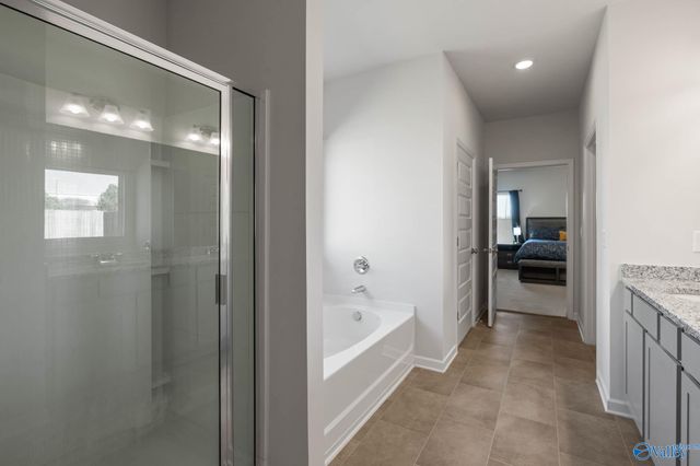 20409 Brook Valley Drive, Athens, AL 35611