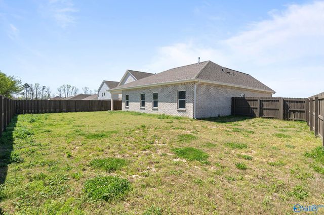 20409 Brook Valley Drive, Athens, AL 35611