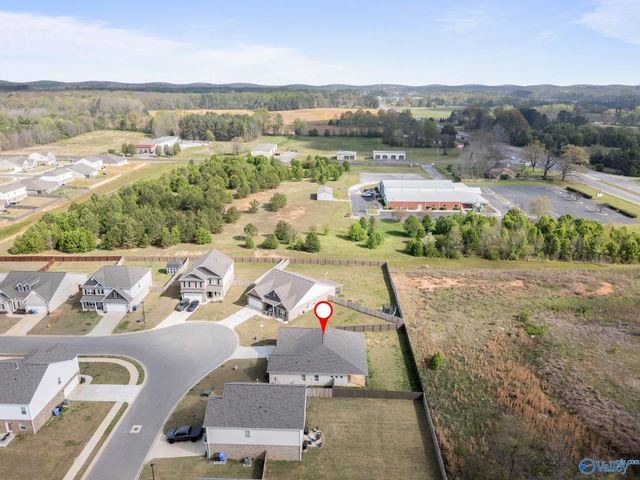 20409 Brook Valley Drive, Athens, AL 35611