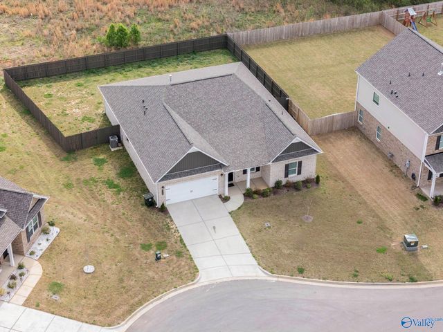 20409 Brook Valley Drive, Athens, AL 35611