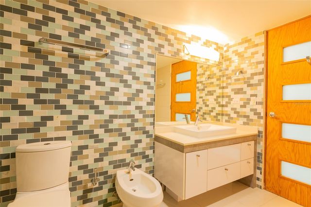 48 LUIS MUNOZ RIVERA AVENUE 2504, San Juan, PR 00918