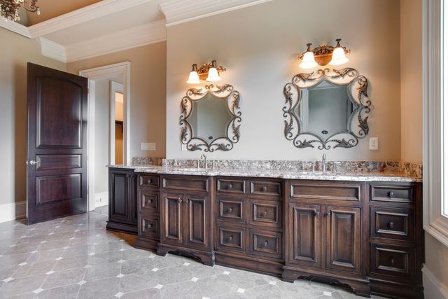 2423 Hidden River Ln, Franklin, TN 37069