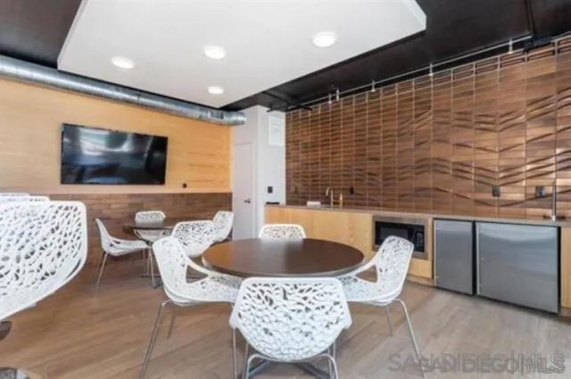 1240 India St 1605, San Diego, CA 92101