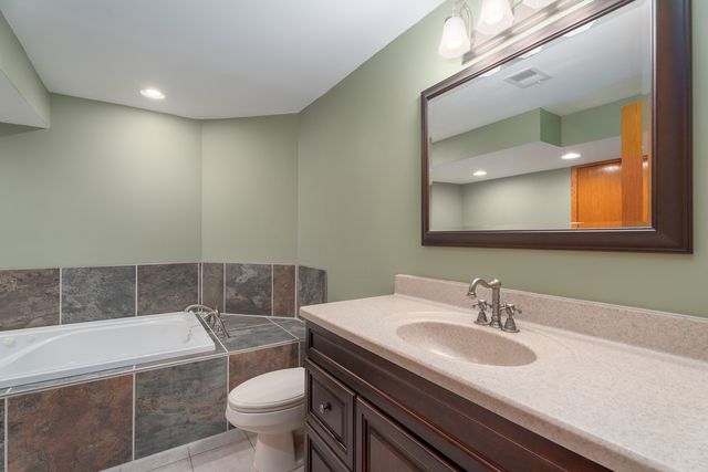16052 Windmill Drive, Homer Glen, IL 60491