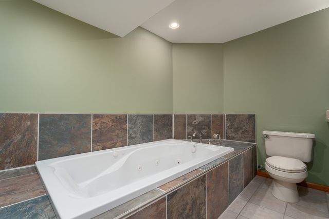 16052 Windmill Drive, Homer Glen, IL 60491