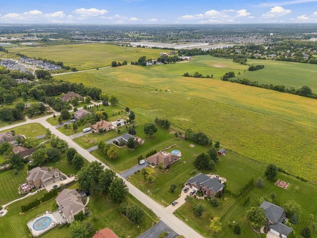 16052 Windmill Drive, Homer Glen, IL 60491