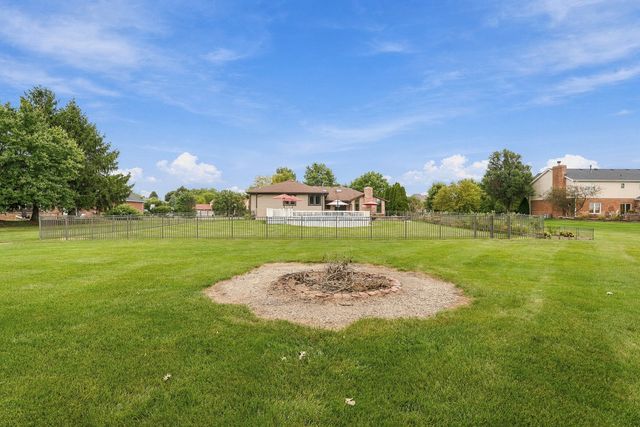 16052 Windmill Drive, Homer Glen, IL 60491