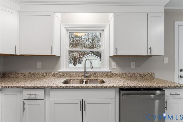 2444 Mountain View Rd, Powhatan, VA 23139