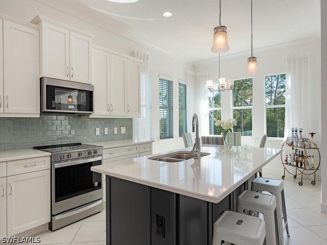 6544 DOMINICA DR 202, Naples, FL 34113