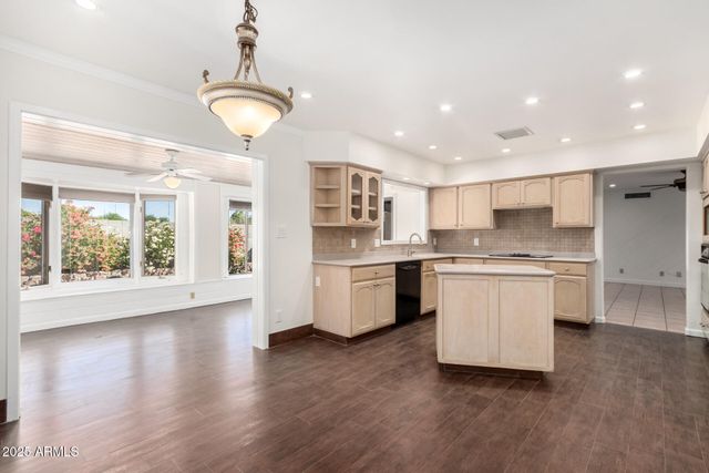 3514 W MORROW Drive, Glendale, AZ 85308