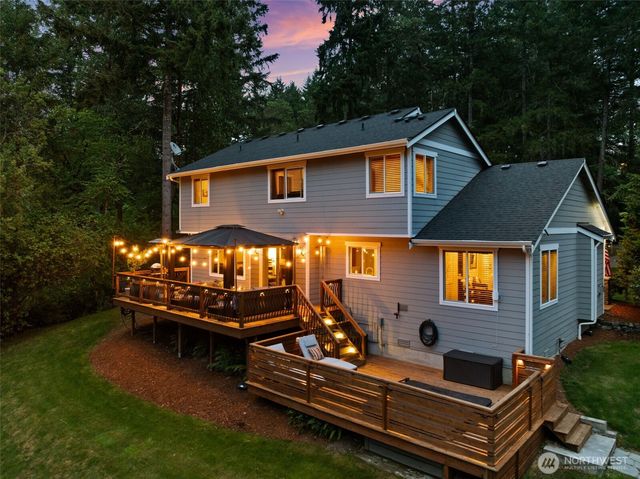 9328 74th Avenue NW, Gig Harbor, WA 98332