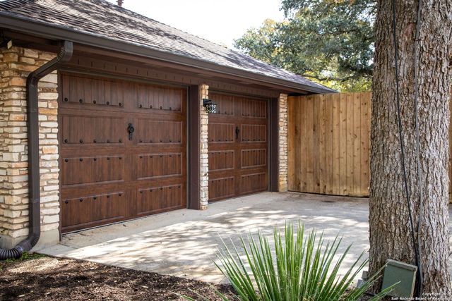 9606 Meadow Rue, Garden Ridge, TX 78266