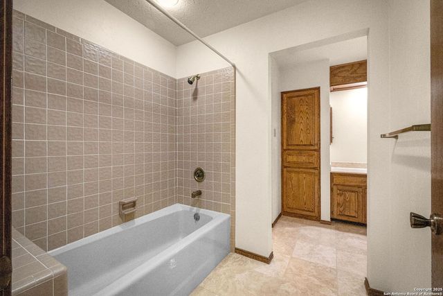 9606 Meadow Rue, Garden Ridge, TX 78266