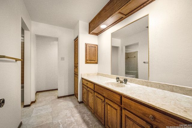 9606 Meadow Rue, Garden Ridge, TX 78266