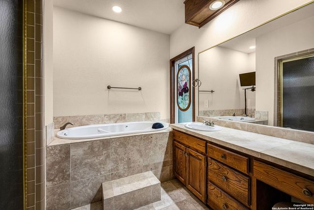 9606 Meadow Rue, Garden Ridge, TX 78266