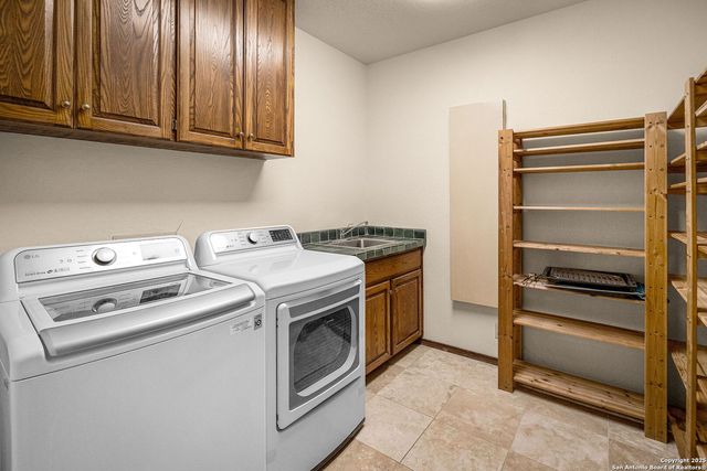 9606 Meadow Rue, Garden Ridge, TX 78266