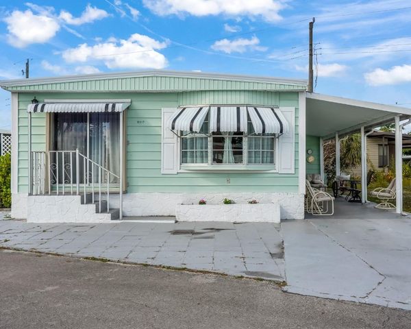 8517 SW 16th Place, Davie, FL 33324