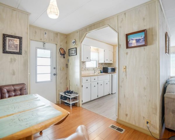 8517 SW 16th Place, Davie, FL 33324