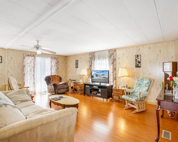 8517 SW 16th Place, Davie, FL 33324