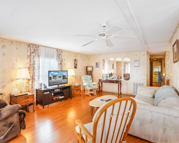 8517 SW 16th Place, Davie, FL 33324