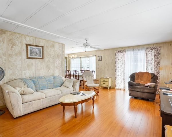 8517 SW 16th Place, Davie, FL 33324