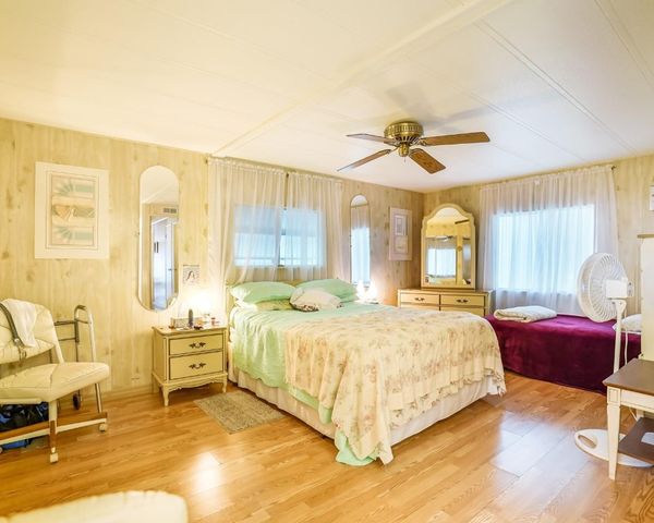 8517 SW 16th Place, Davie, FL 33324