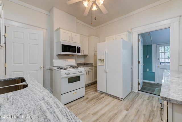 611 Cecil Ave, Louisville, KY 40211