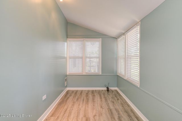 611 Cecil Ave, Louisville, KY 40211