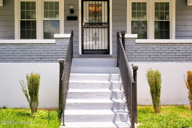 611 Cecil Ave, Louisville, KY 40211