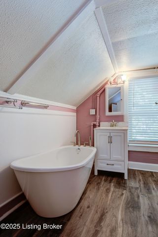 611 Cecil Ave, Louisville, KY 40211