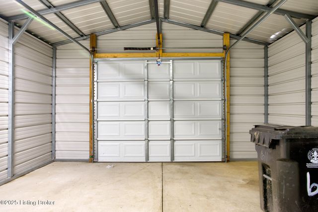 611 Cecil Ave, Louisville, KY 40211