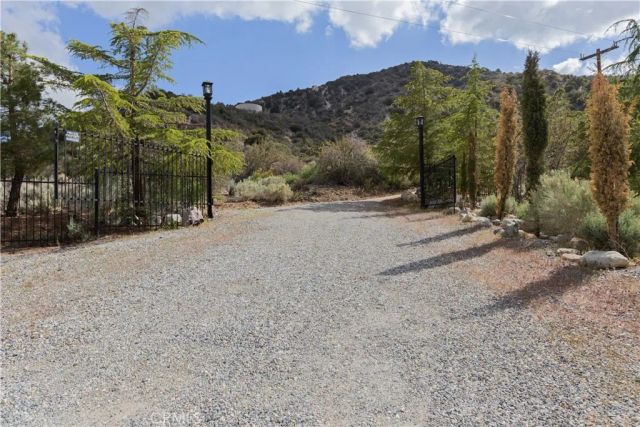 1870 Oak Springs Valley Road, Wrightwood, CA 92397