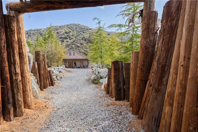 1870 Oak Springs Valley Road, Wrightwood, CA 92397