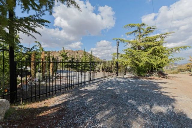 1870 Oak Springs Valley Road, Wrightwood, CA 92397