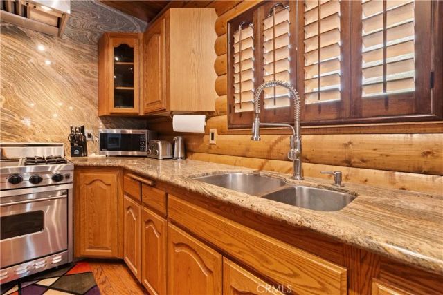 1870 Oak Springs Valley Road, Wrightwood, CA 92397