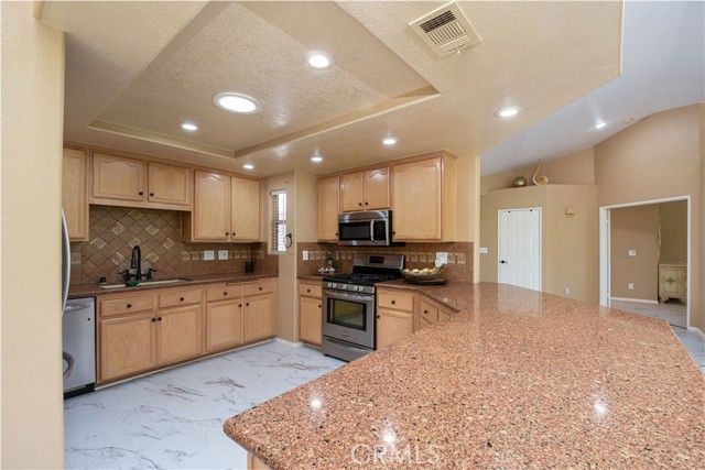 2591 Peach Tree, Hemet, CA 92545