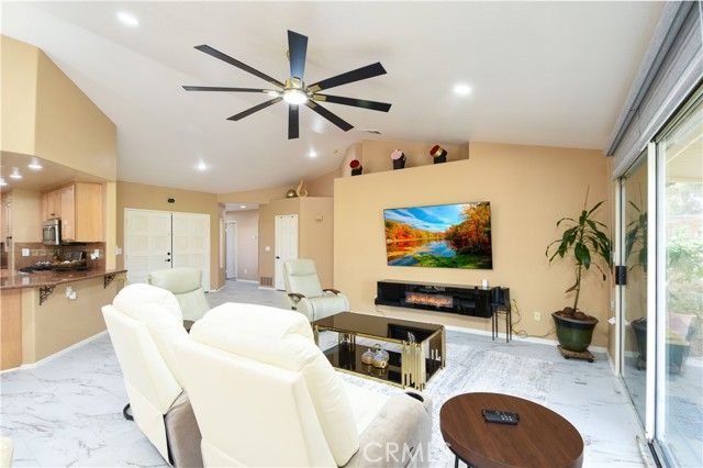 2591 Peach Tree, Hemet, CA 92545