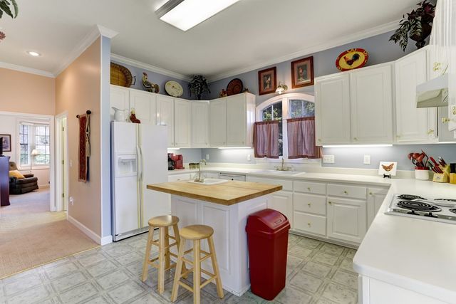 18 Foxfire Court, Hayesville, NC 28904