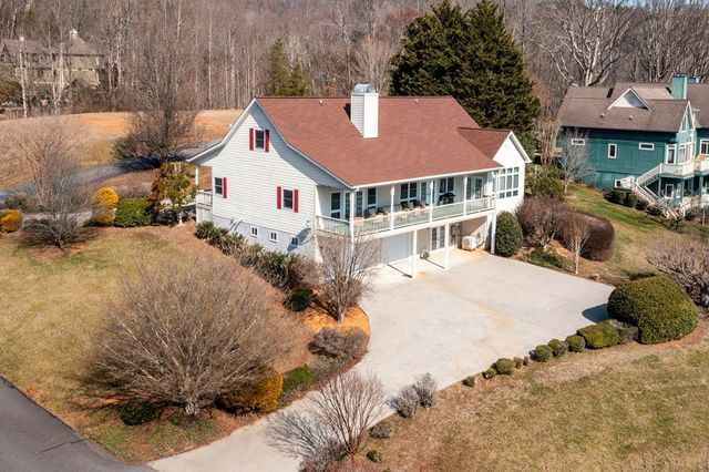18 Foxfire Court, Hayesville, NC 28904
