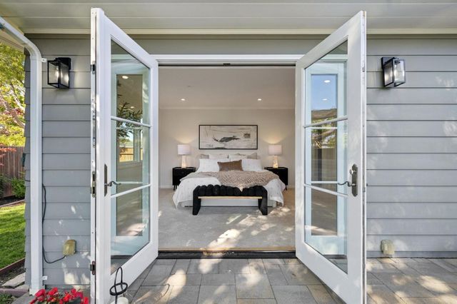 240 Briar Lane, San Mateo, CA 94403