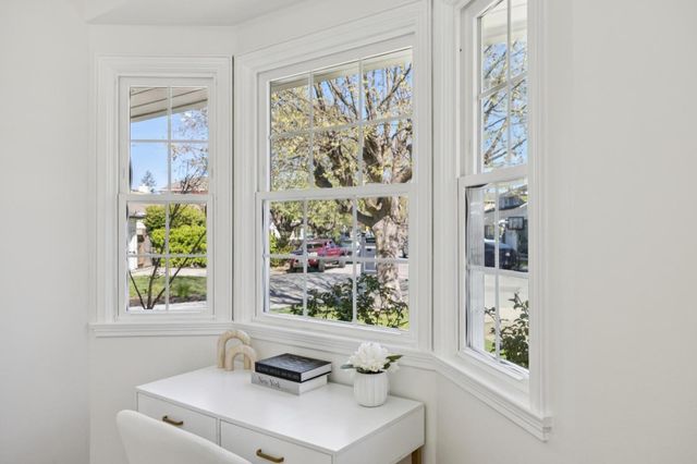 240 Briar Lane, San Mateo, CA 94403