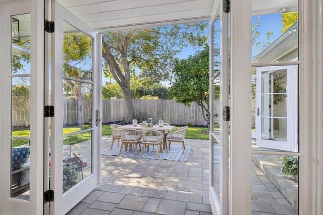 240 Briar Lane, San Mateo, CA 94403