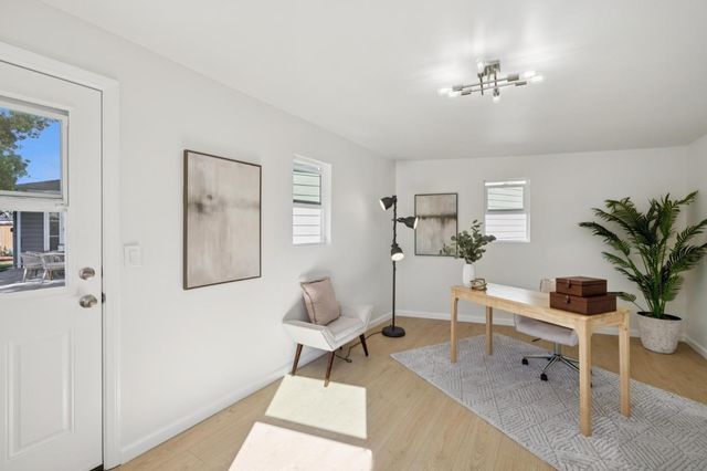 240 Briar Lane, San Mateo, CA 94403