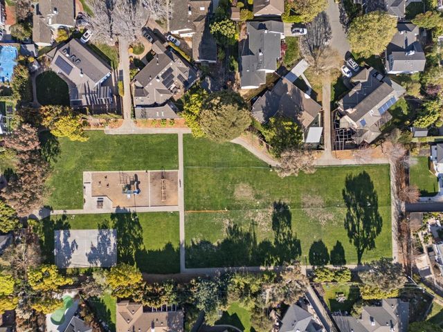 240 Briar Lane, San Mateo, CA 94403