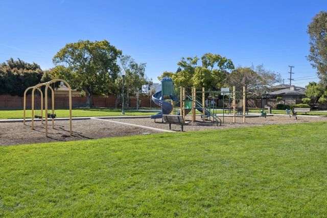 240 Briar Lane, San Mateo, CA 94403